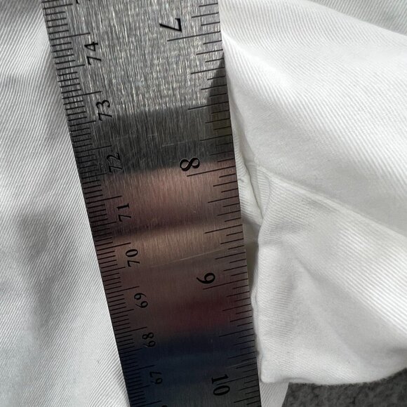 Lands End Womens Shorts 2‎ White Chino Low-Rise Zip Front Pockets - Picture 10 of 11